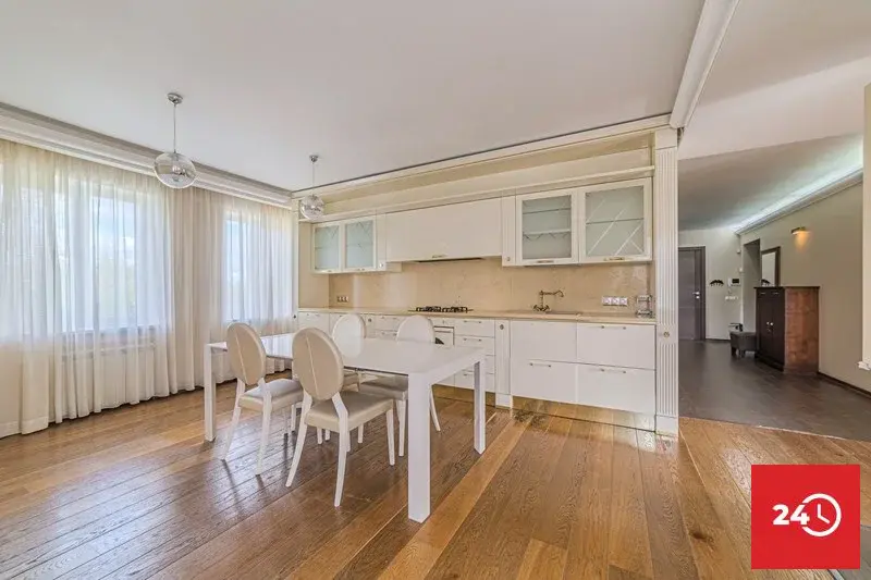 В продаже пентхаус 138 кв м в сосновом лесу по ул. Коннозаводская 51 - Фото 1