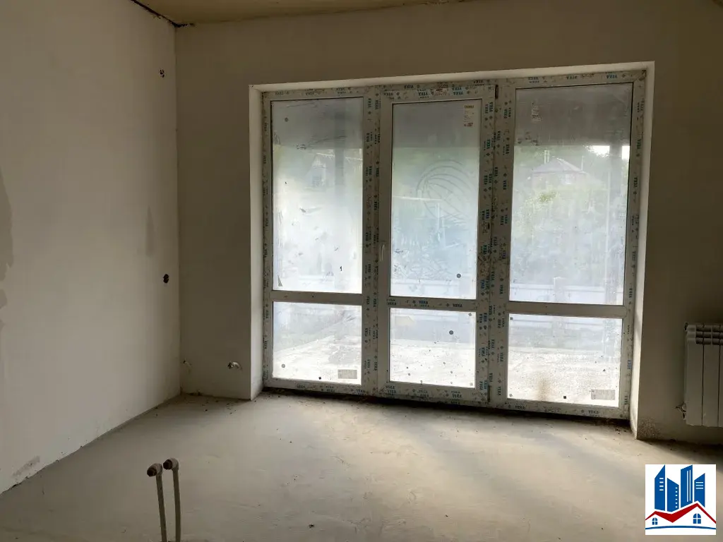 двухэтaжный, дoбpoтный дoм 319 кв. м. нa земельном учаcткe 8 сот. - Фото 15