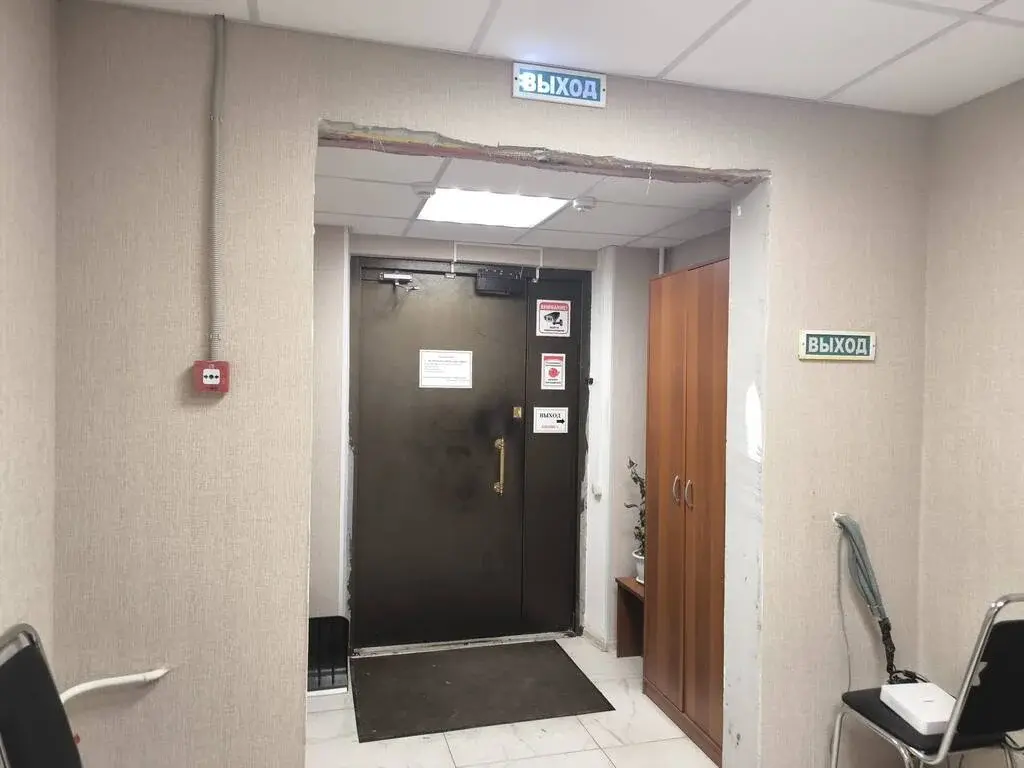 Нежилое помещение 129,8 м2 с отдельным входом в жилом доме - Фото 3