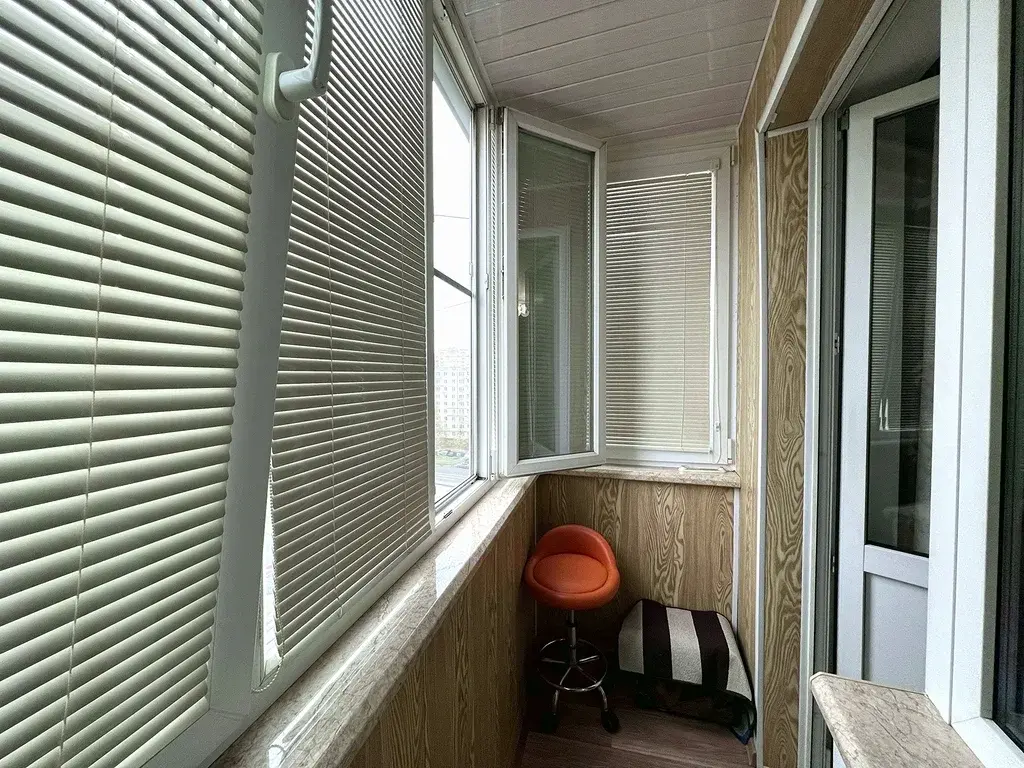 1-я квартира в 6-м микрорайоне, дом 25 - Фото 12