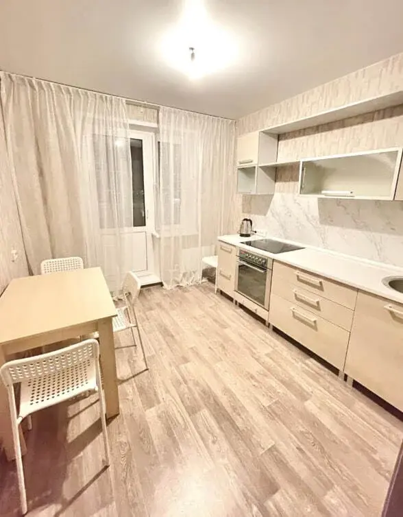В аренду предлагается 1-комнатная квартира - Фото 0