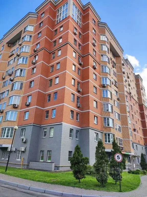 Продажа трехкомнатной квартиры 100.4м Северная ул., 59, Одинцово, ... - Фото 1