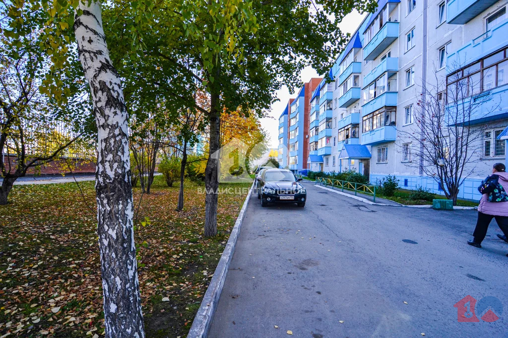 городской округ Новосибирск, Новосибирск, улица В. Высоцкого, д.15, ... - Фото 3