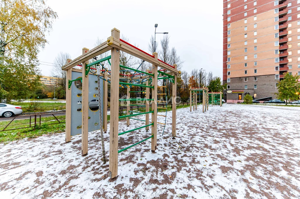 Санкт-Петербург, улица Ушинского, д.37к2, 3-комнатная квартира на . - Фото 3