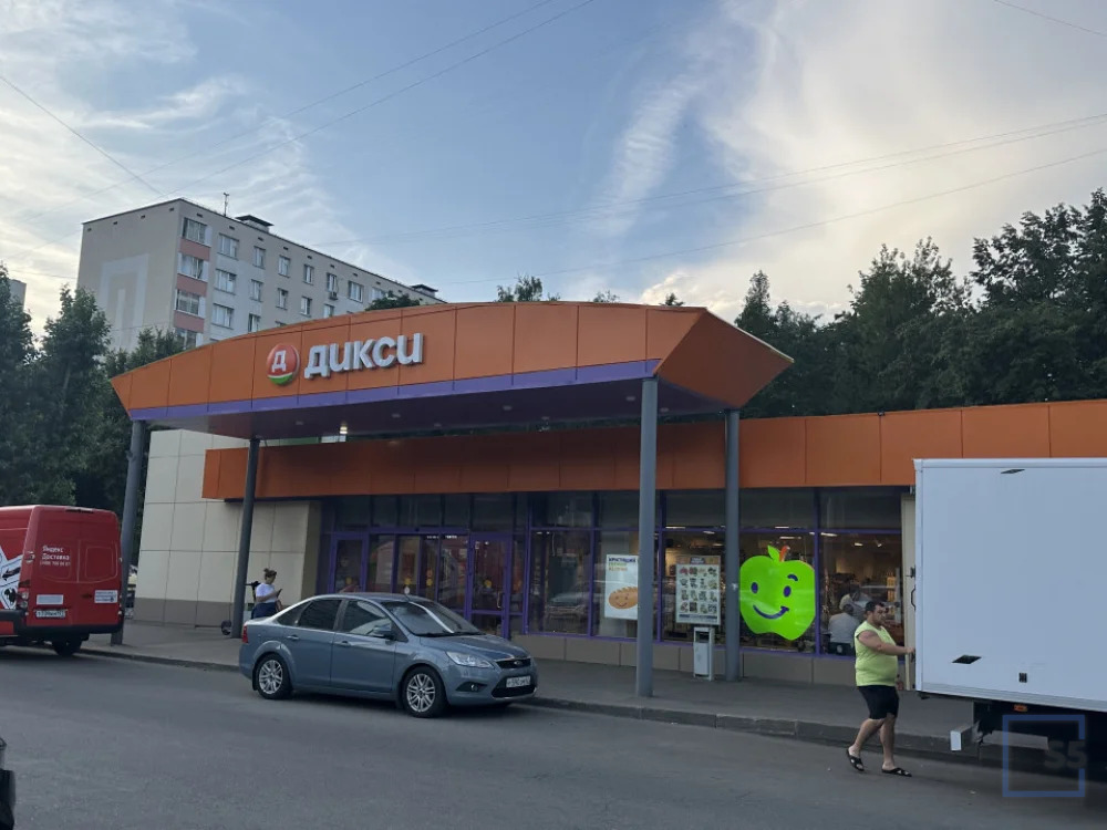 Продажа торгового помещения, м. Улица академика Янгеля, ул. ... - Фото 3