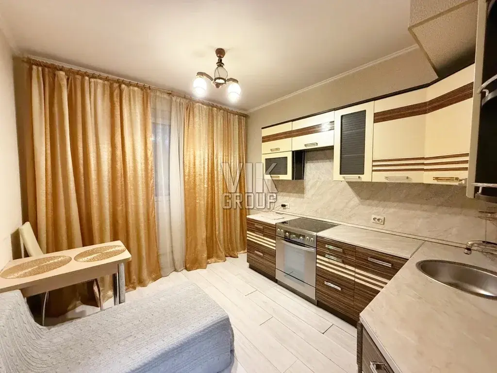 Предлагается с отличным ремонтом, светлая двухкомнатная квартира - Фото 12