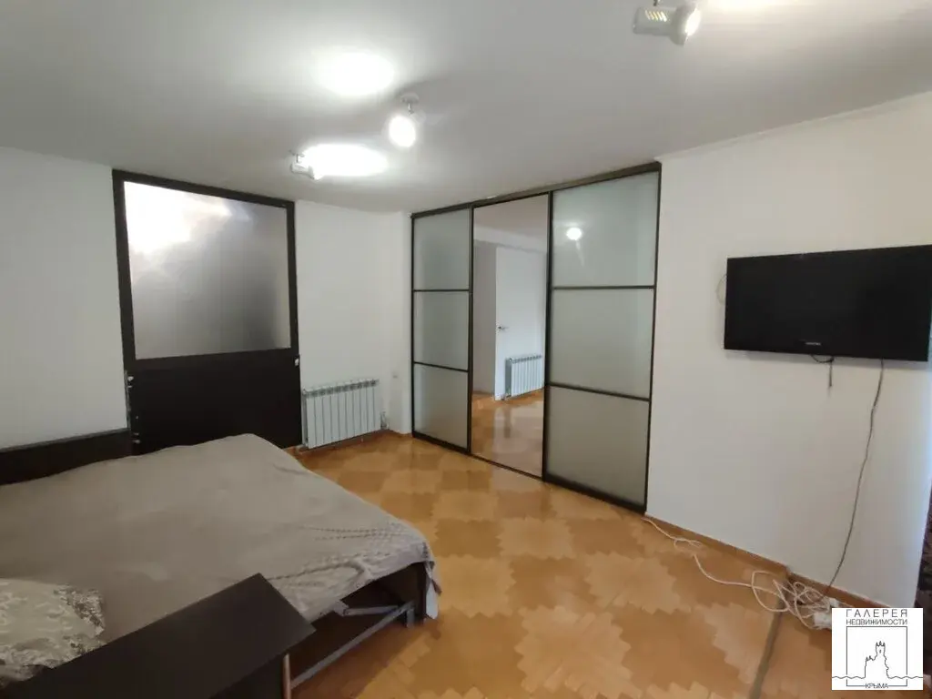 Продаётся 2-комнатная квартира в центре Ялты, с двориком - Фото 6