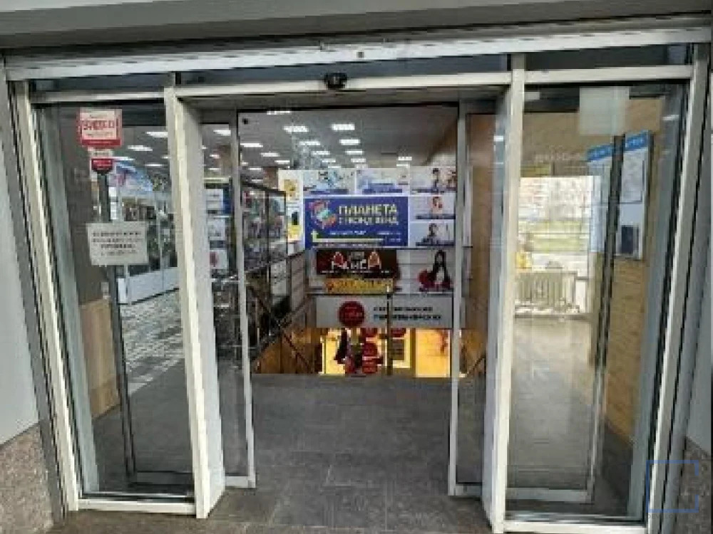 Аренда торгового помещения, ул. Хабаровская - Фото 2