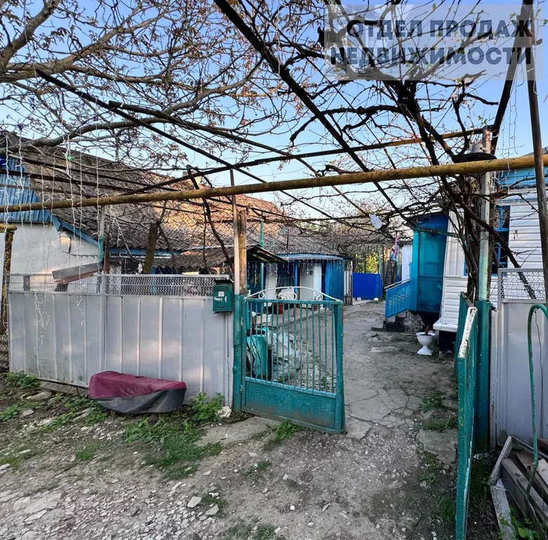 Дом с большим участком - Фото 0