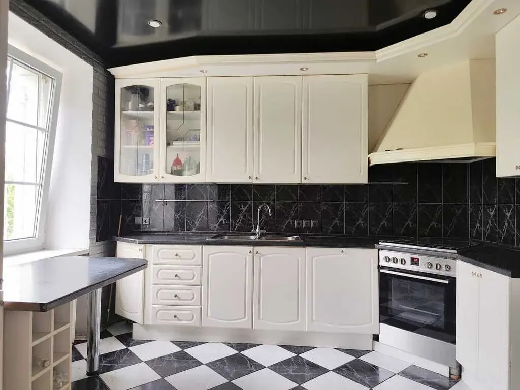 5-к. квартира, 188 м, 3/3 эт. - Фото 2