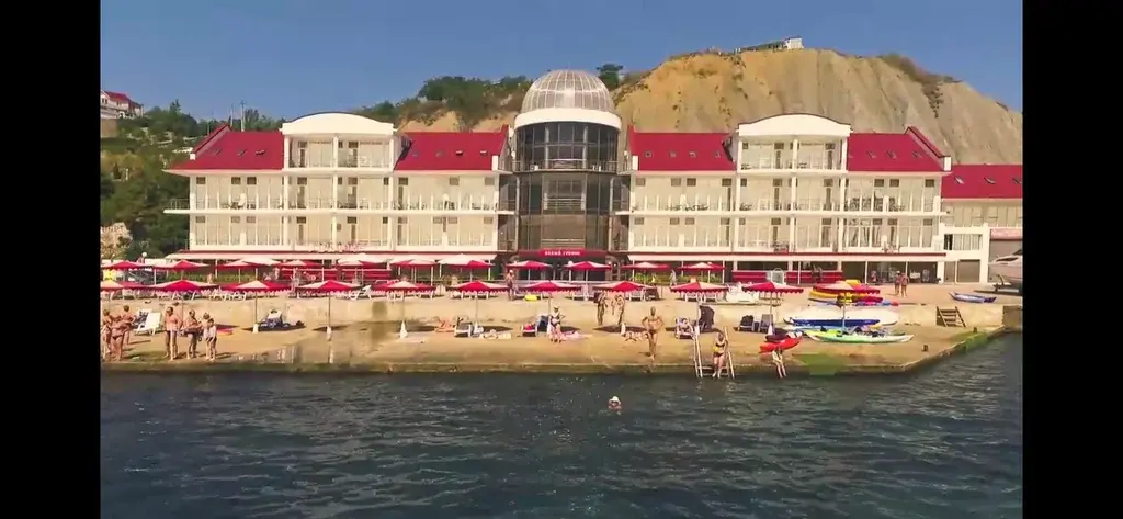 Продам Гостиницу на Первой линии. - Фото 1