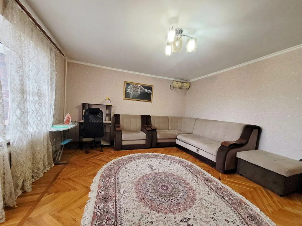 Продажа квартиры, Ильский, Северский район, ул. Первомайская - Фото 0