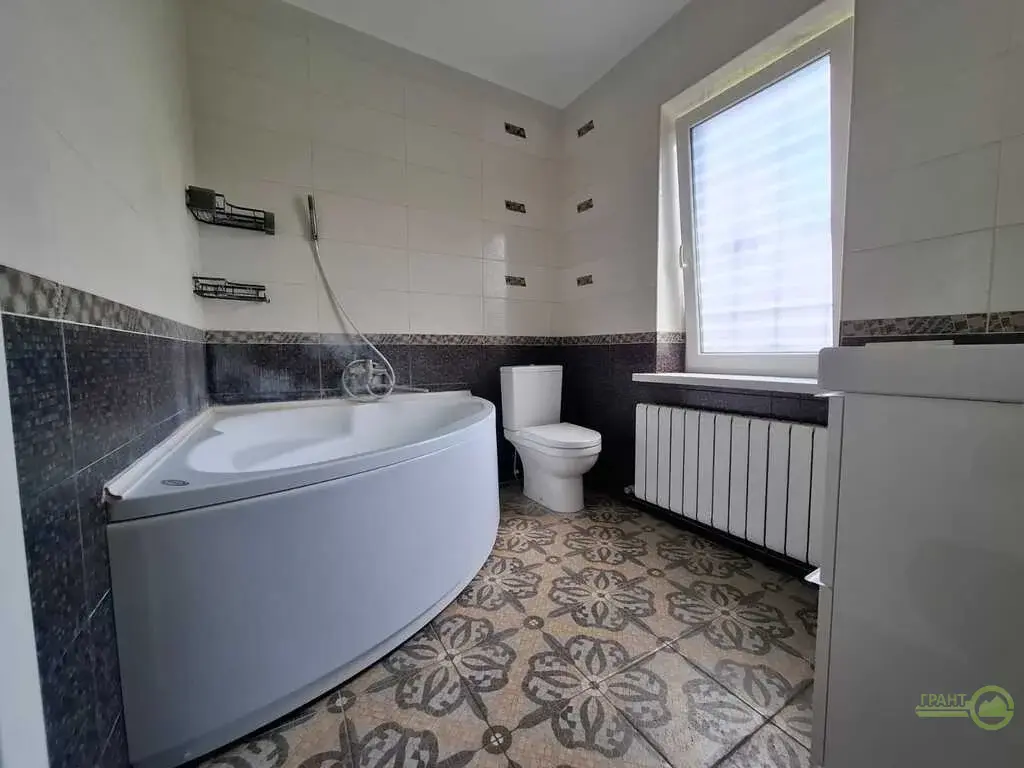 Жилой    5-комнатный  ДОМ  с МЕБЕЛЬЮ  ГАРАЖОМ в БЕЛГОРОДЕ в рай - Фото 16