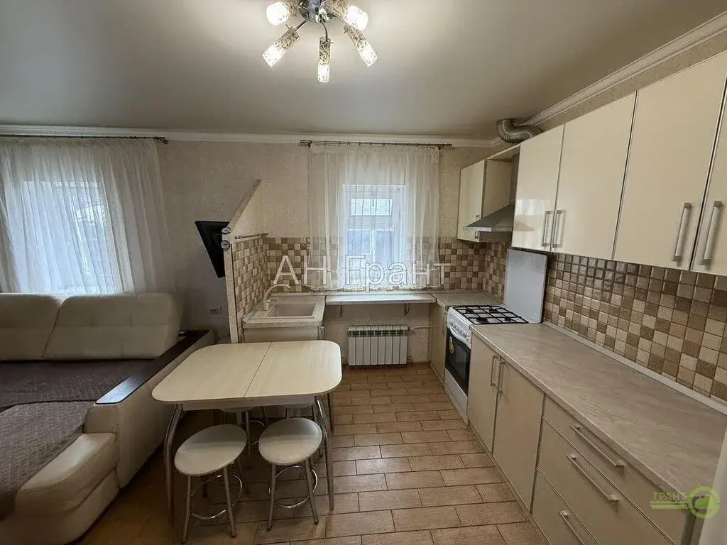 Жилой уютный дом с мебелью, садом и навесом для машины в Белгороде - Фото 18