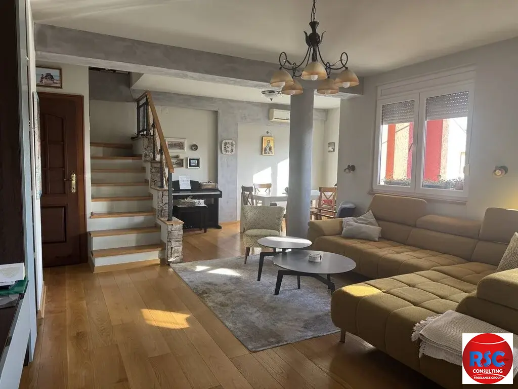 ЧЕТЫРЁХКОМНАТНАЯ КВАРТИРА, 100 м2 - Фото 2