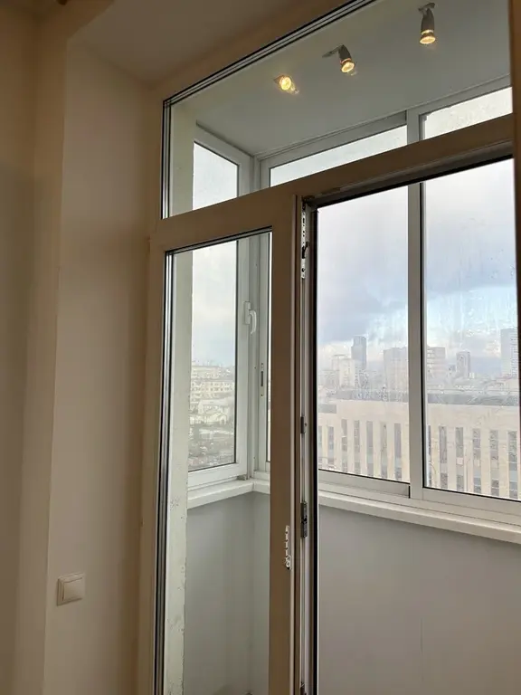 Трехкомнатную квартиру на ул.Космонавтов Общ.пл. 89 кв.м - Фото 28