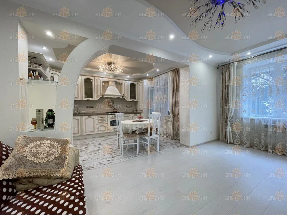 2-комн. квартира - Фото 2