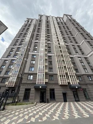 Продам трехкомнатную (3-комн.) квартиру, Ротмистрова ул, 2к4, Москва г - Фото 0