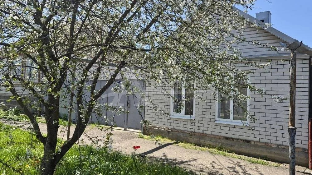 Продажа дома, Георгиевск, ул. Энгельса - Фото 1