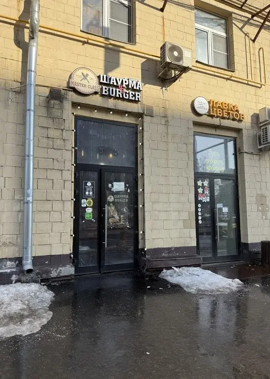 Помещение с отдельным входом на 1 этаже с высокими потолками - Фото 4