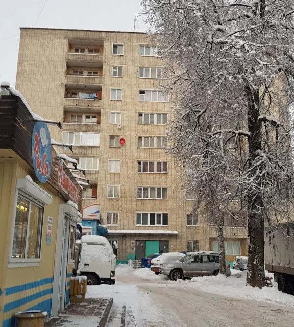 Купить 1 Комнатную Киров Солнечная 31