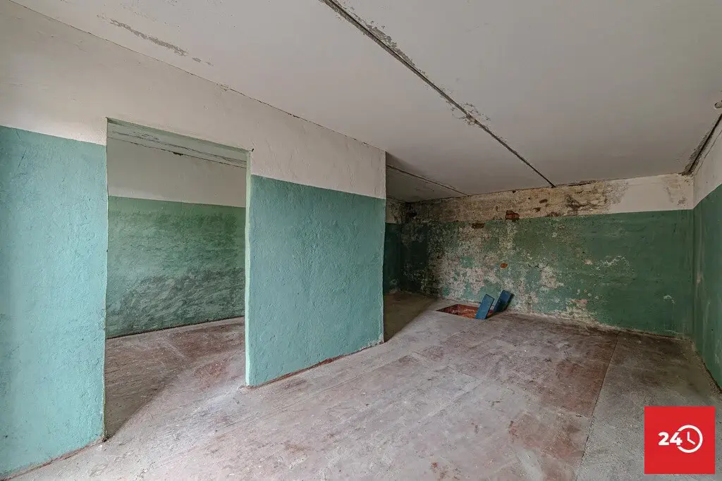 Продaется двухэтажний гaраж по ул. Собиновa 3Г за №175 Унивеpcaмoм. - Фото 2