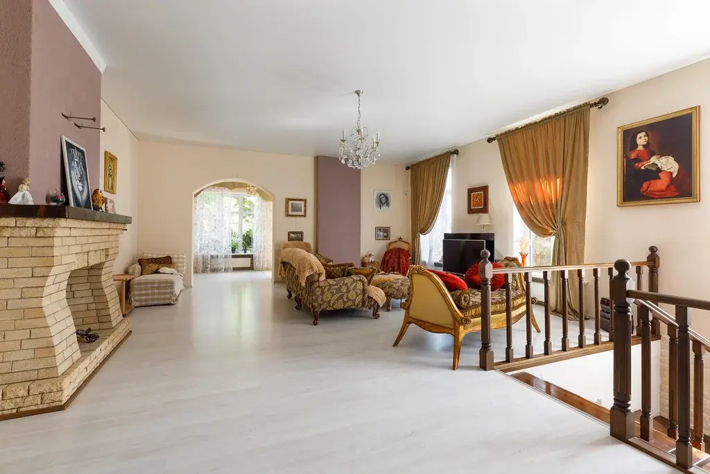 Просторный дом с ремонтом и центральными коммуникациями - Фото 8