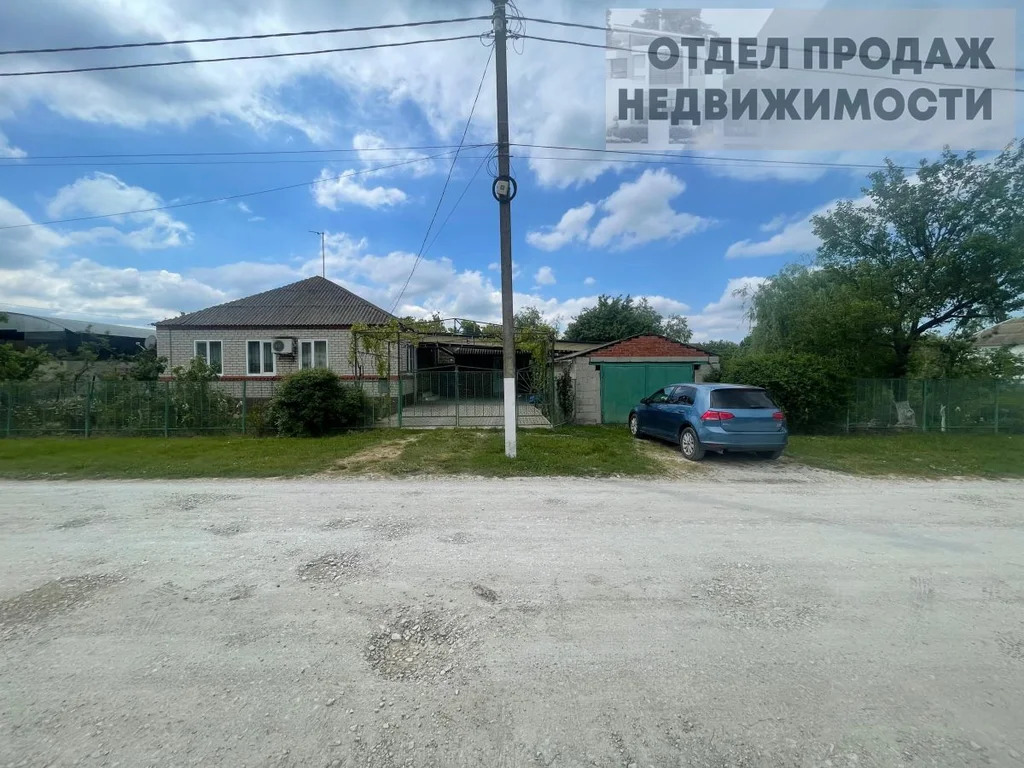 Дом с прудом на участке - Фото 1