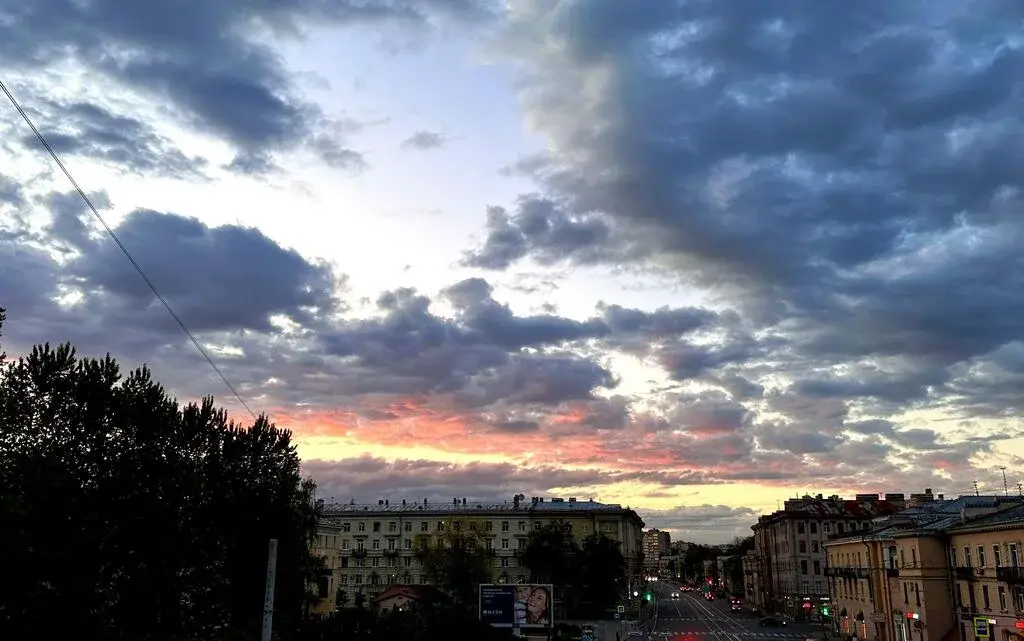 Уютная квартира с 2-я балконами и большой кухней - Фото 4