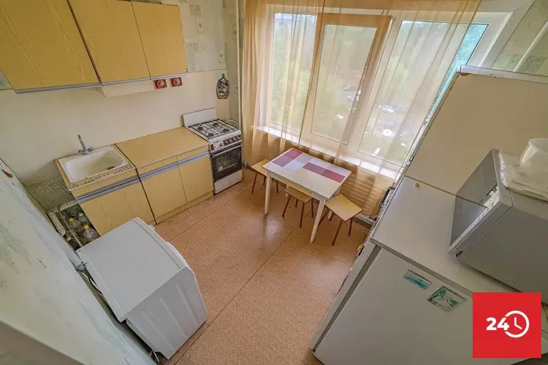 2к квартира с косметическим ремонтом по ул. 8 Марта! - Фото 12