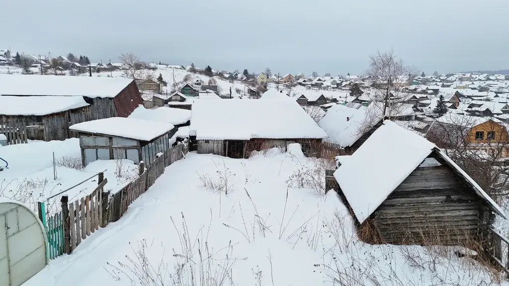 В продаже домик, расположенный в живописном городе Нязепетровске на ул - Фото 7