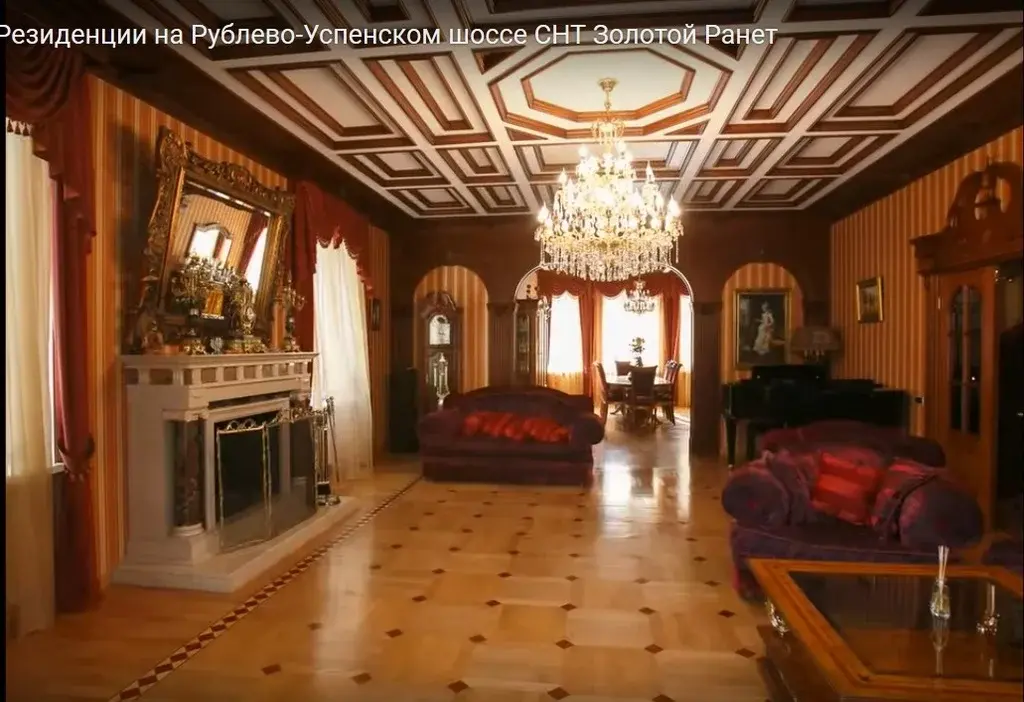 Уникальная роскошная резиденция в классическом стиле на большом участк - Фото 0