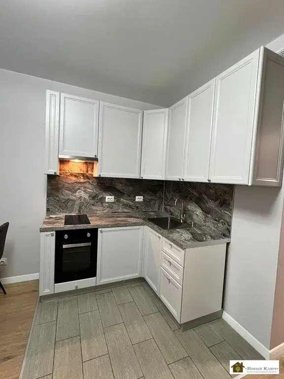 Сдается новая студия 23 кв.м  мкр-н Железнодорожный, ул.Корнилаева,3 - Фото 2