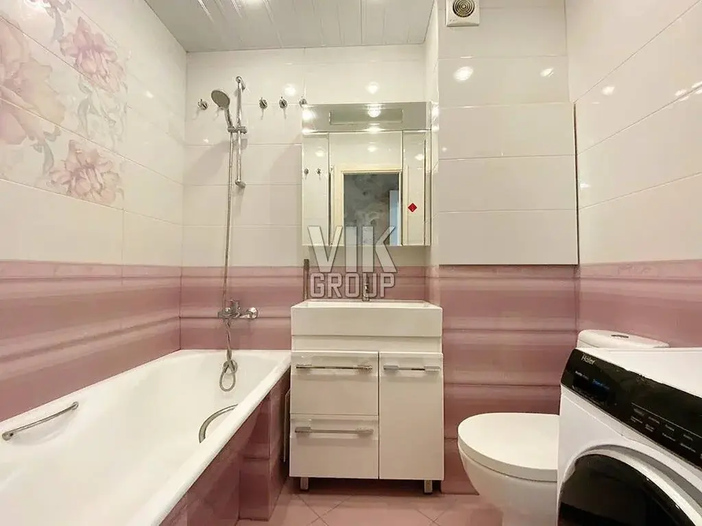 Предлагается светлая, с отличным ремонтом, трех комнатная квартира - Фото 15