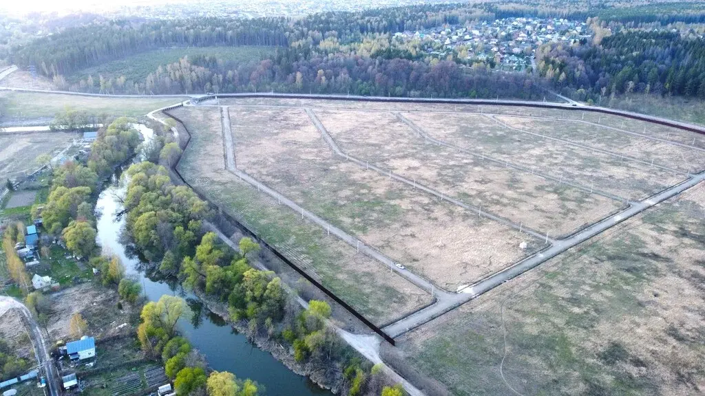 Участок рядом с рекой Лопасня в жилом поселке! - Фото 3