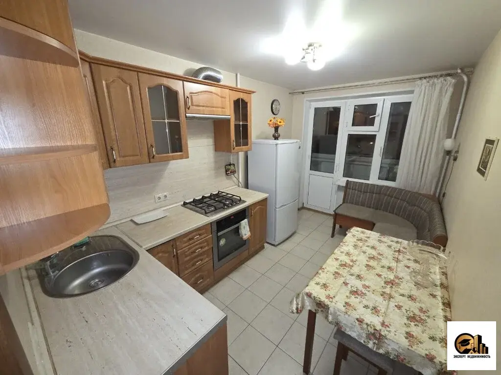 Сдается 1-комнатная квартира на длительный срок ул. Живописная - Фото 2