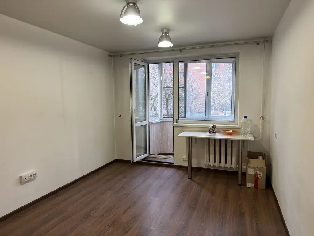 3-х комнатная квартира сремонтом в тихом месте - Фото 1