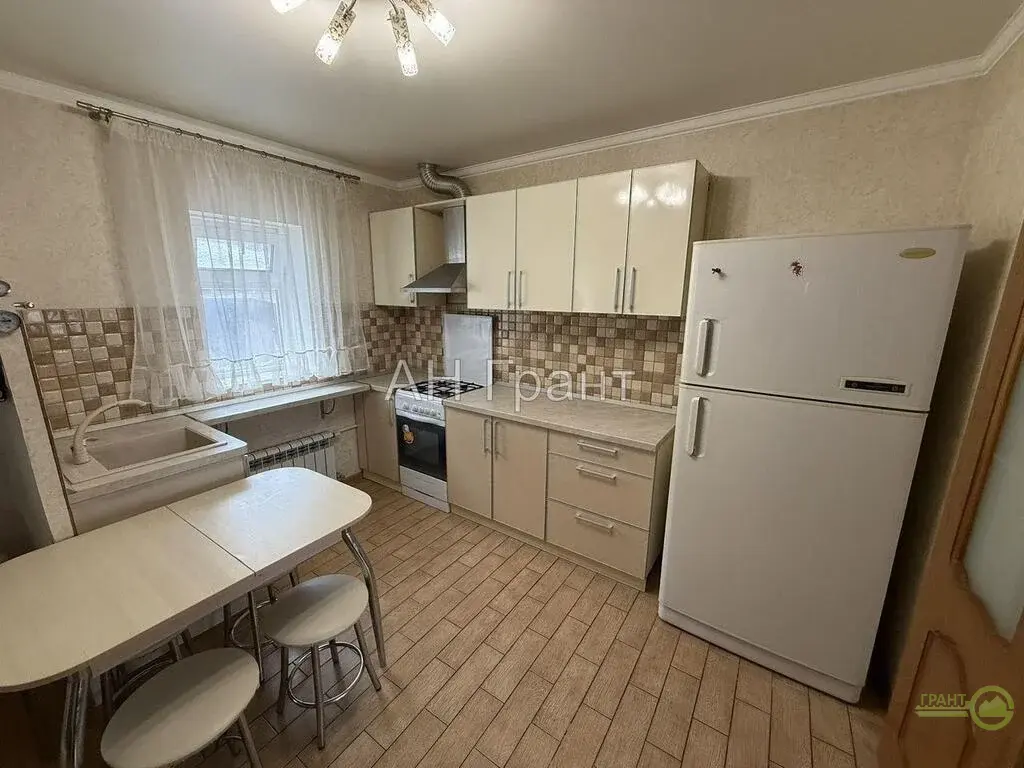 Жилой уютный дом с мебелью, садом и навесом для машины в Белгороде - Фото 8