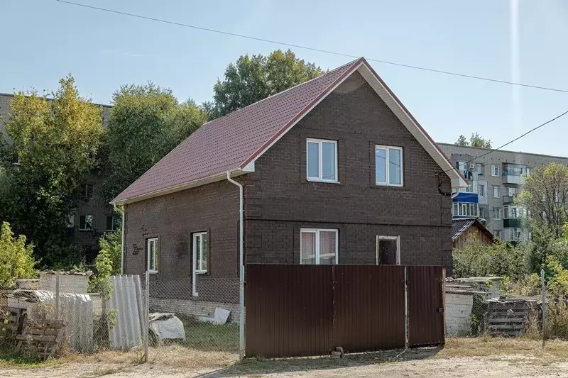 Продается большой двухэтажный дом на Шуисте по адресу Узенький проезд - Фото 0