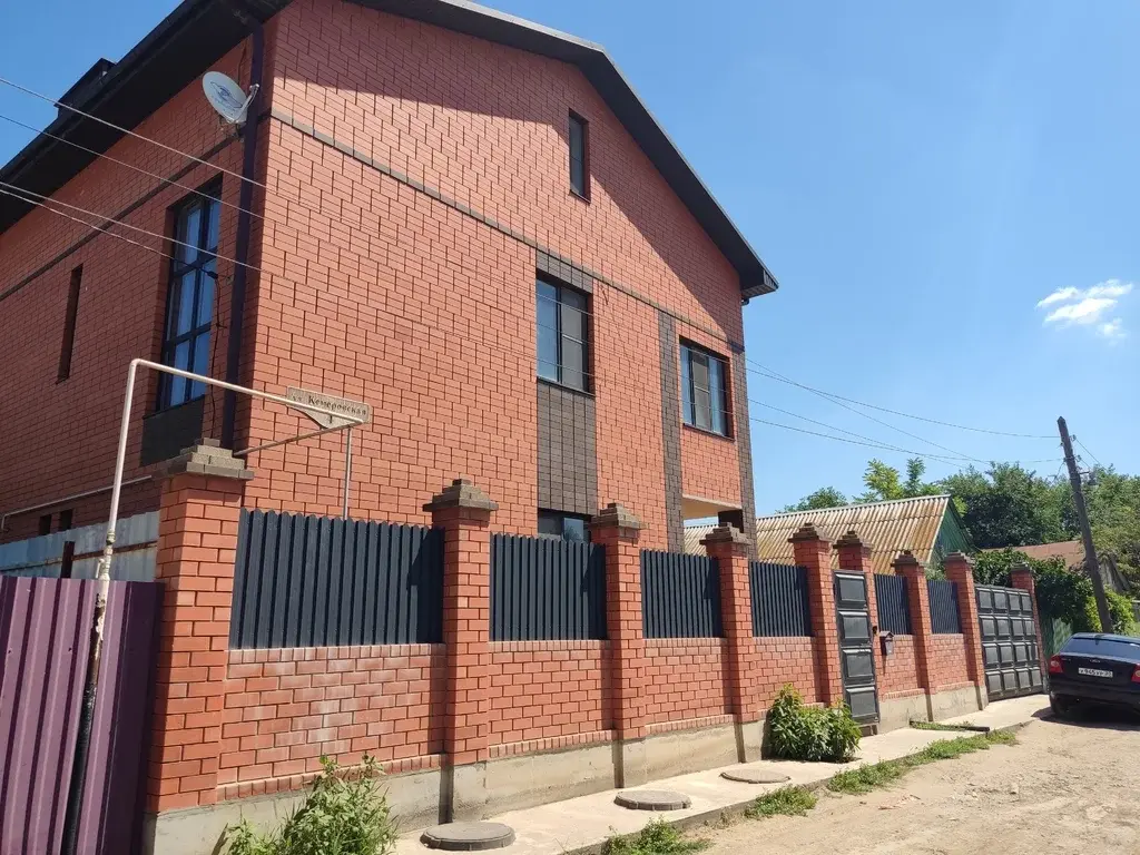 Продам тpёхэтажный, кирпичный дом, 240 кв. м.  с земeльным участком 3, - Фото 2