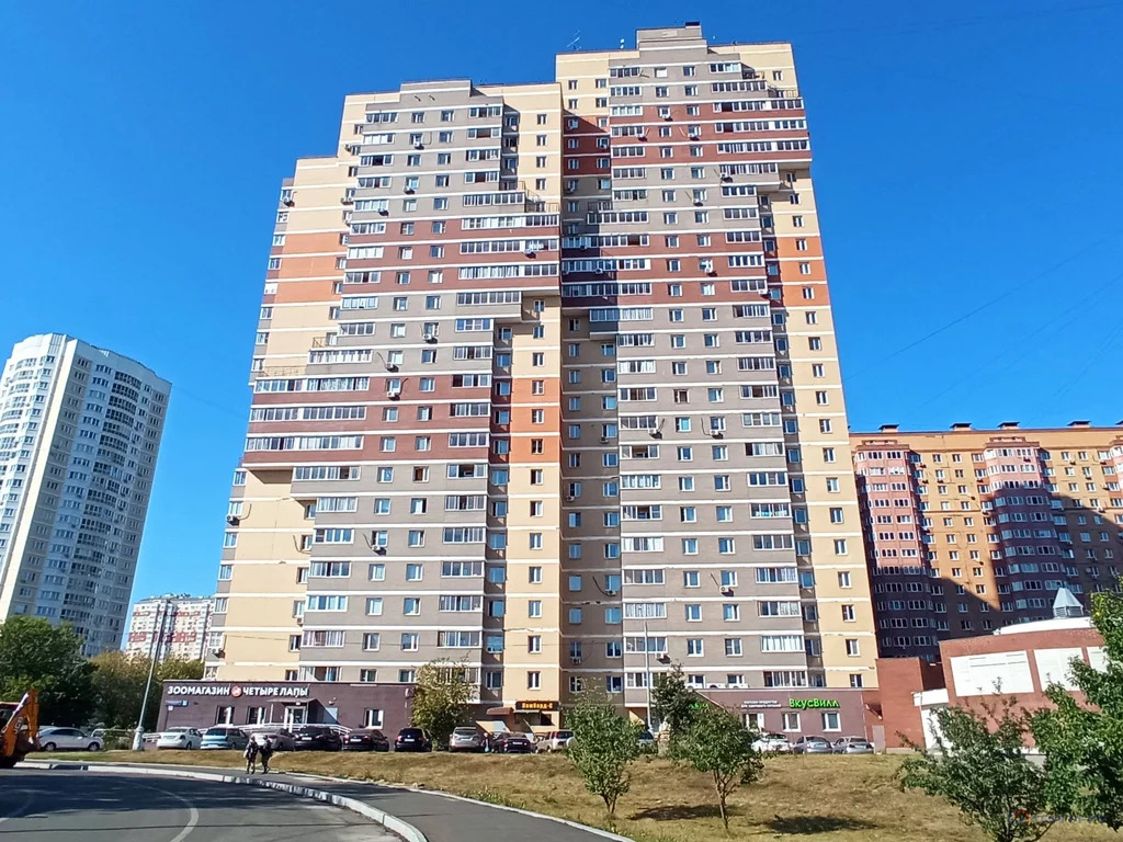 Продажа торгового помещения, 2-я Вольская улица - Фото 1