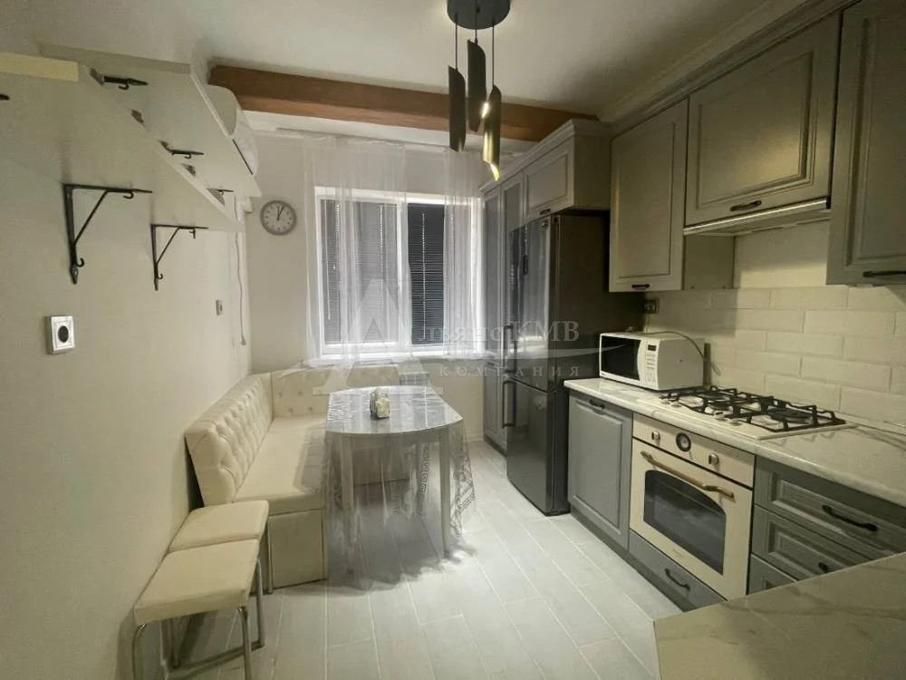 Продажа квартиры, Минеральные Воды, ул. Юбилейная - Фото 0
