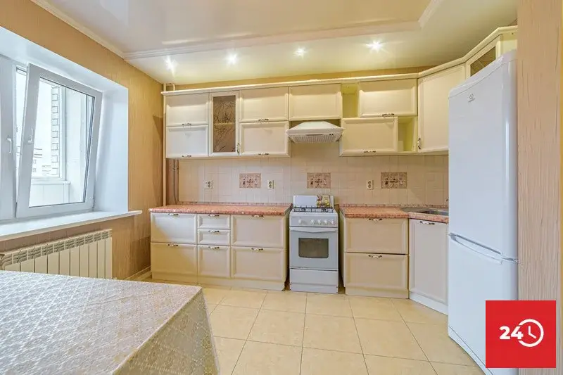 Продается 1- комнатная квартира с хорошим ремонтом Лядова 64 - Фото 2