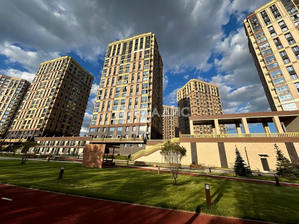 Москва, Краснобогатырская улица, д.40, 1-комнатная квартира на продажу - Фото 1