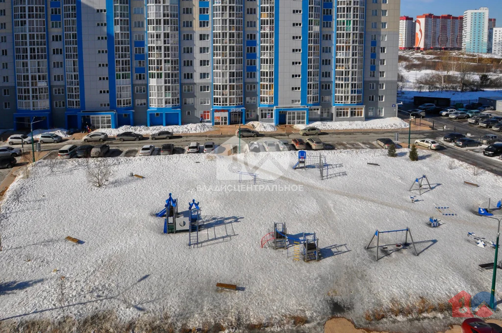 городской округ Новосибирск, Новосибирск, улица Александра Чистякова, ... - Фото 11