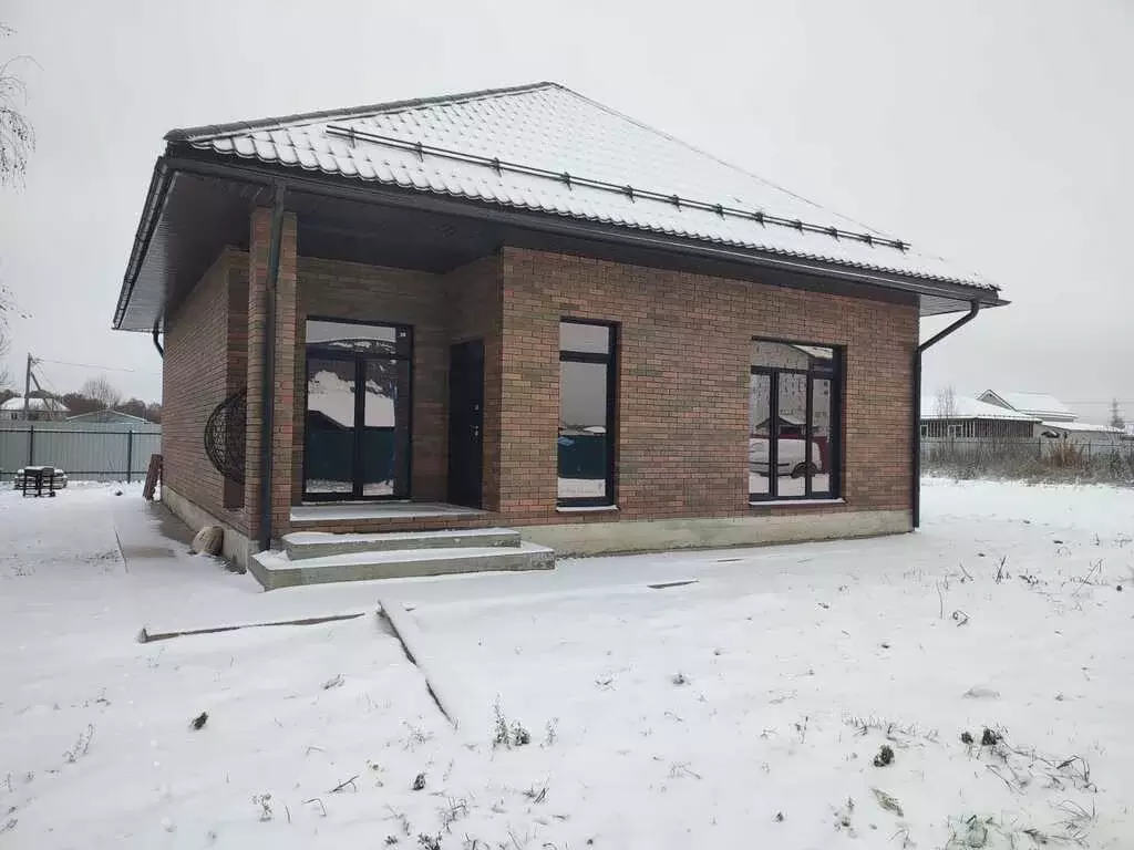 Новый дом с ремонтом в кп Соколиное Гнездо, 2 км от г. Александров - Фото 0