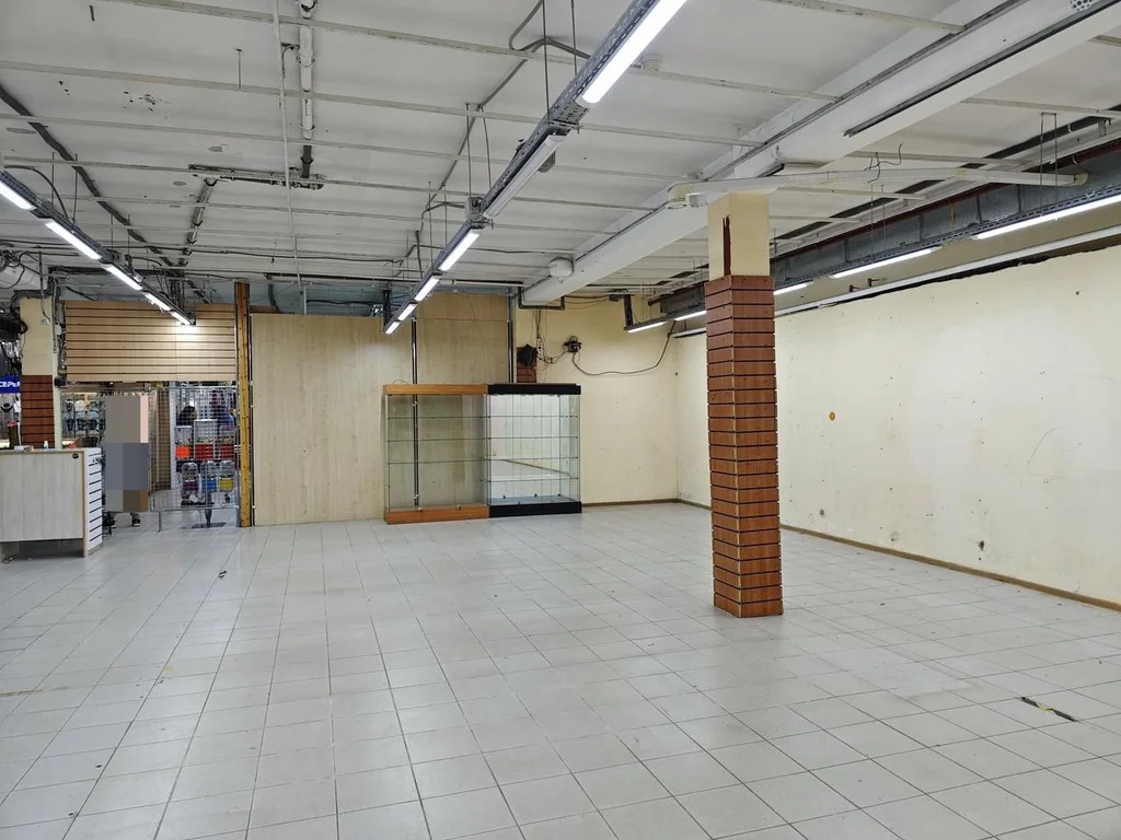 Помещение свободного назначения 700 м2 в аренду - Фото 1
