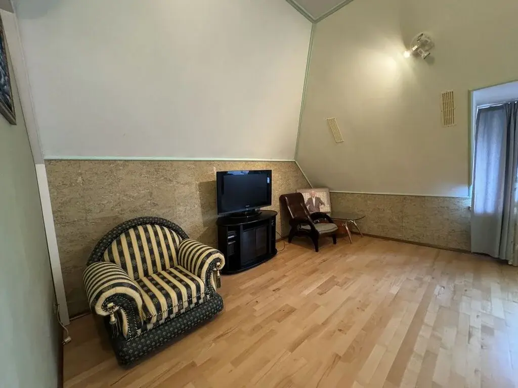 Коттедж  двухэтажный 718 м2 - Фото 16