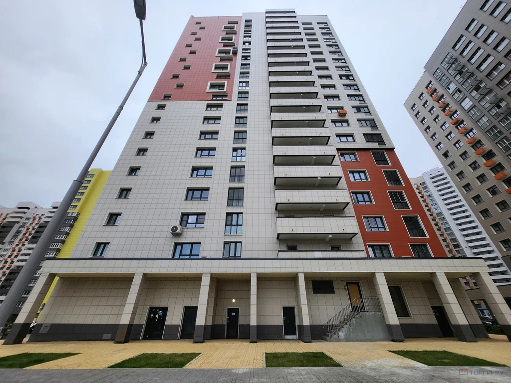 Продажа торгового помещения, 6-я Радиальная улица - Фото 1