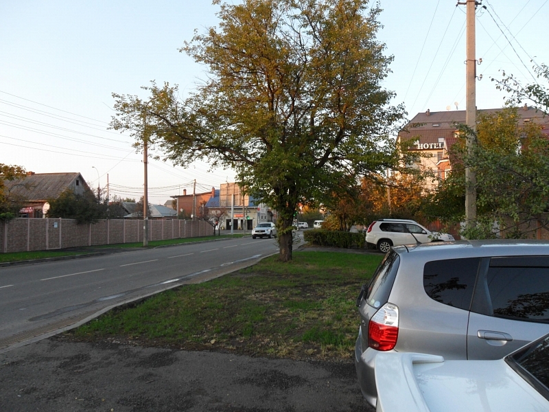 Краснодар 40 лет победы 176. Аэлит эстет. Губкинский магазин эстет. Российская 250 краснодар. Губкинский магазин эстет.